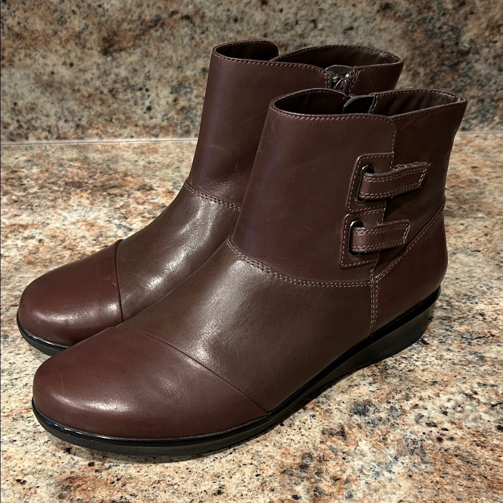 Clark’s Collection Hope Cody Brown Leather Ankle Booties ~ Women’s Size 9 NWOT